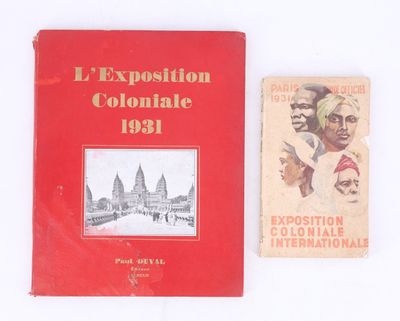 un vieux livre sur lequel figure l'image d'un homme, à côté d'un autre vieux livre sur lequel figure l'image d'un homme