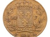 gros plan d'une pièce de monnaie surmontée d'une couronne