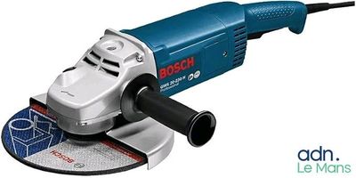 une meuleuse d'angle Bosch sur fond blanc, portant l'inscription « Bosch »