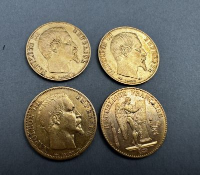 trois souverains en or, dont l'un est un souverain et l'autre un souverain