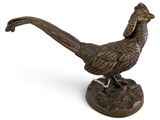 figurine de faisan en bronze sur socle, sur fond blanc