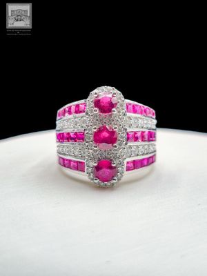 Très belle bague Jonc en or blanc 750°/.(18K), ornée de troi…