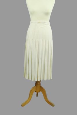 SAINT LAURENT rive gauche. Jupe mi-longue en crêpe ivoire à … - Photo 1