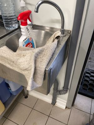 2 lave-mains inox