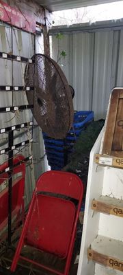 Lot comprenant 2 ventilateurs abimés, arche artificielle, ba…