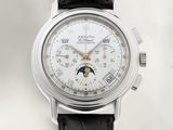 une image montrant un gros plan d'une montre-bracelet au cadran blanc