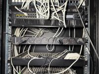 - Baie informatique GIGAMEDIA (l'enregistreur HIKVISION n'es… (photo 5)