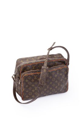 Louis VUITTON - Sac "Reporter" 33cm en toile Monogram et cui…