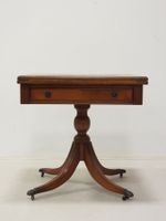 Table à jeu dite mouchoir en bois ouvrant par un tiroir en c… (photo 3)