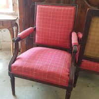 Paire de fauteuils en hêtre teinté, dossier carré droit - St… (photo 2)