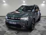 Un SUV Land Rover Discovery 2020 dans un showroom au sol à damier