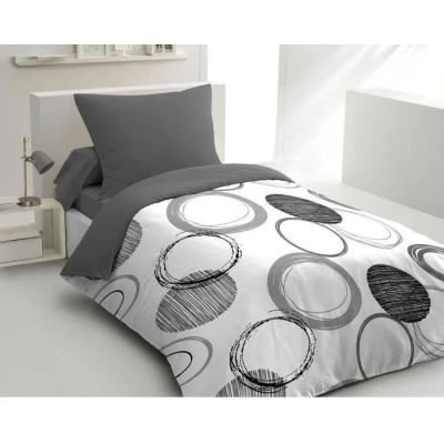 une photo d'un lit avec une couette noire et blanche