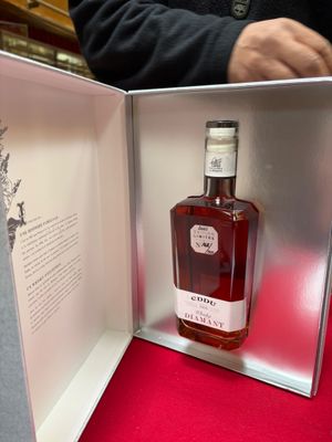 bouteille de whisky EDDU Diamant - Photo 1