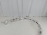 un gros plan sur un morceau de plastique posé sur une table