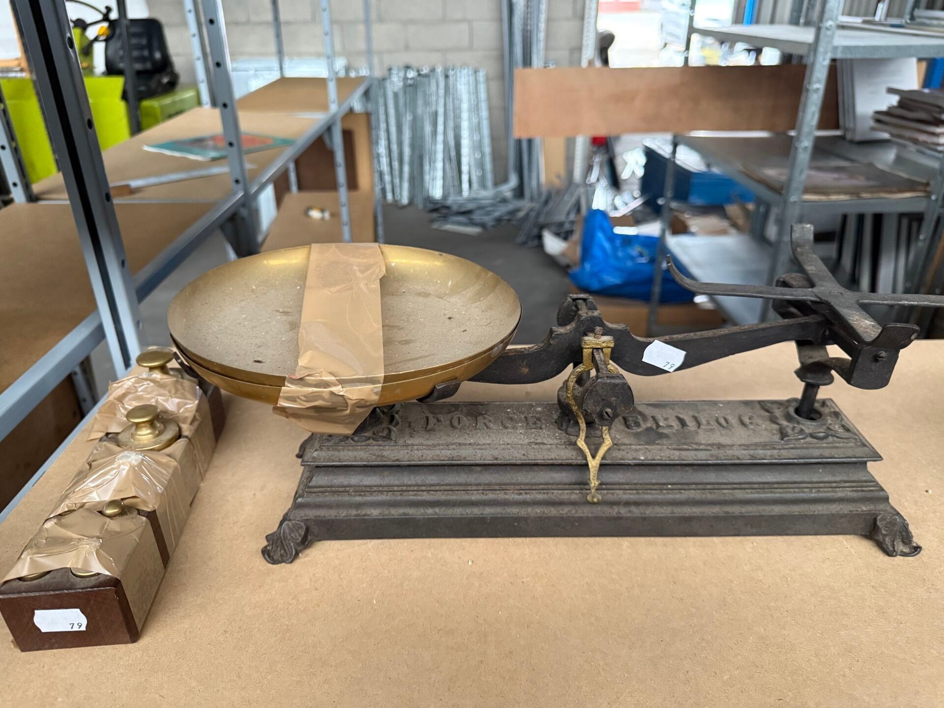 Objets d'art & Curiosités