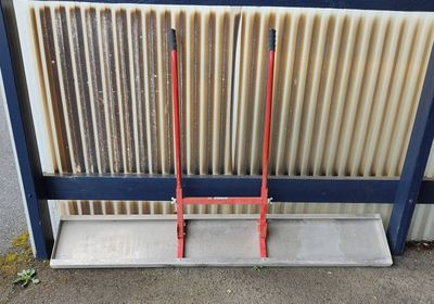 a radiator that is leaning against a radiator