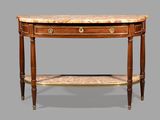 une table avec un plateau en marbre et une étagère en dessous