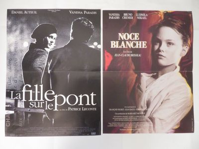 deux affiches de cinéma représentant une femme et un homme en chemise blanche