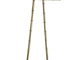 porte-manteau en bambou avec cintre en bois