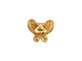 une image représentant une broche en forme de papillon doré sur fond blanc