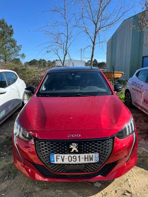 PEUGEOT 208 Immatriculé FV-091-HW