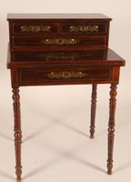 Bonheur du jour en placage de palissandre, marqueterie de na…