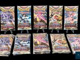 un gros plan sur un assortiment de cartes Pokémon de différents types