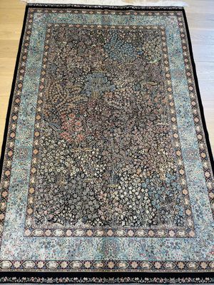 Tapis Iran mille fleures fond bleu marine 225 x 150