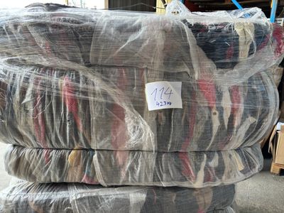Balle de vêtements d'occasion –env.