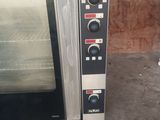 an image of a toaster oven with a glass door