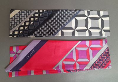 LANCEL, PARIS. Lot de deux twilly en twill de soie à décor g…