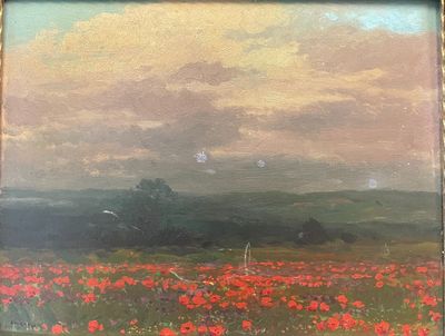 une peinture à l'huile représentant un champ de coquelicots rouges sous un ciel nuageux