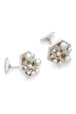 an image of a pair of earrings with pearls on them