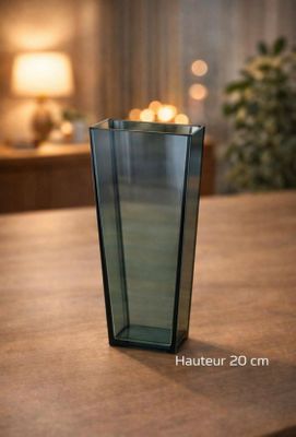 Lot de 12 vases en verre fumé, hauteur 20cm