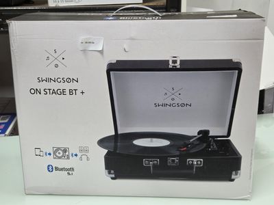 une boîte contenant un tourne-disque