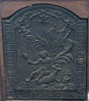 Plaque de cheminée à fronton à décor mythologique, travail a… (photo 3)