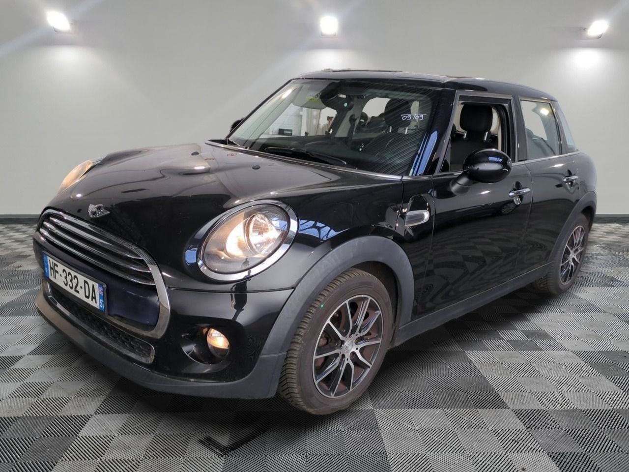 MINI Cooper 5 Portes Edition Shoreditch 136 CH - 2016