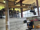 une machine qui se trouve à l'intérieur d'un bâtiment