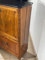 Secrétaire droit en bois de placage ouvrant par deux portes … (photo 5)