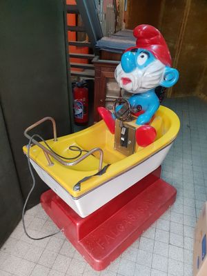 Un automate Schtroumpf de magasin, à pièces - marque FALGAS …