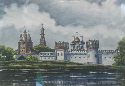 tableau représentant un château situé sur une colline près d'un plan d'eau