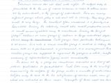l'écriture manuscrite d'une lettre rédigée par un homme en costume