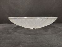 Lustre en verre et métal à décor de motifs feuillagés, motif… (photo 3)
