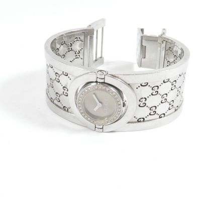 Bracelet de montre Guccissi argenté, avec un cadran blanc et un bracelet argenté
