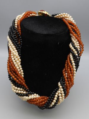 Collier couture, multi rangs de billes imitant l'ambre, perl…