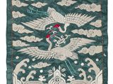un gros plan sur une œuvre d'art représentant un oiseau