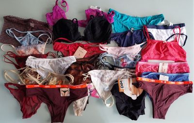 lot de 45 articles de lingerie neuf - Photo 1