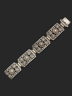 un bracelet Art déco en argent