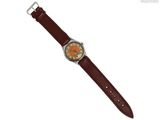 une image d'une montre-bracelet avec un bracelet en cuir marron