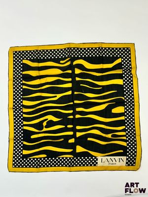 écharpe à imprimé zébré jaune et noir, ornée de pois